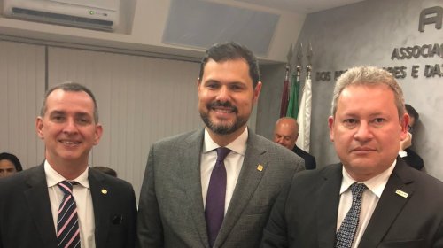 CONAMP prestigia descerramento de foto de Ângelo Fabiano na Galeria de Presidentes da ANPT